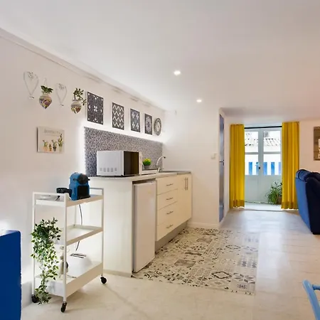 Blue Trindade - Magical Citycenter Apartment *