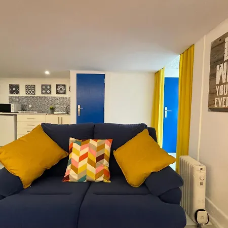 Apartment Blue Trindade - Magical Citycenter *